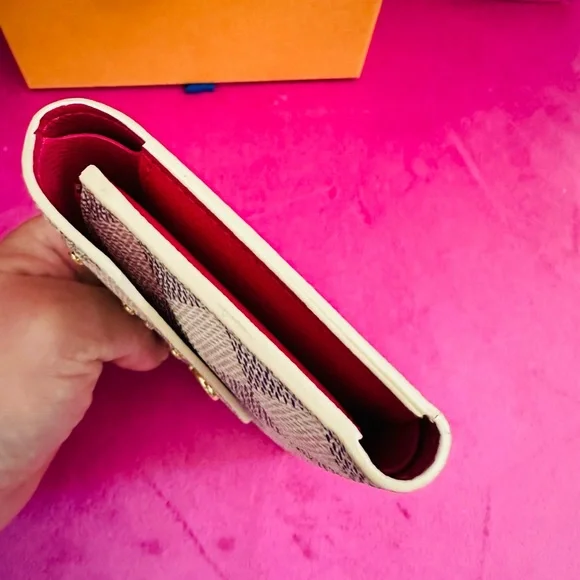 Louis Vuitton Victorine Wallet Fuchsia - Picture 7 of 7